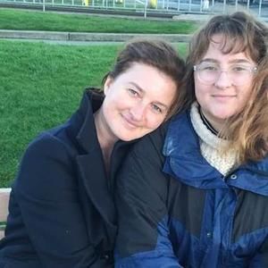 Meet your Posher, Lina